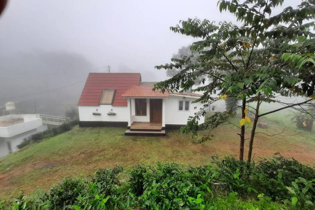 Farmstay In ചില്ലുകൂടാരം At Les Domki Et Al. Vagamon Bagian luar foto