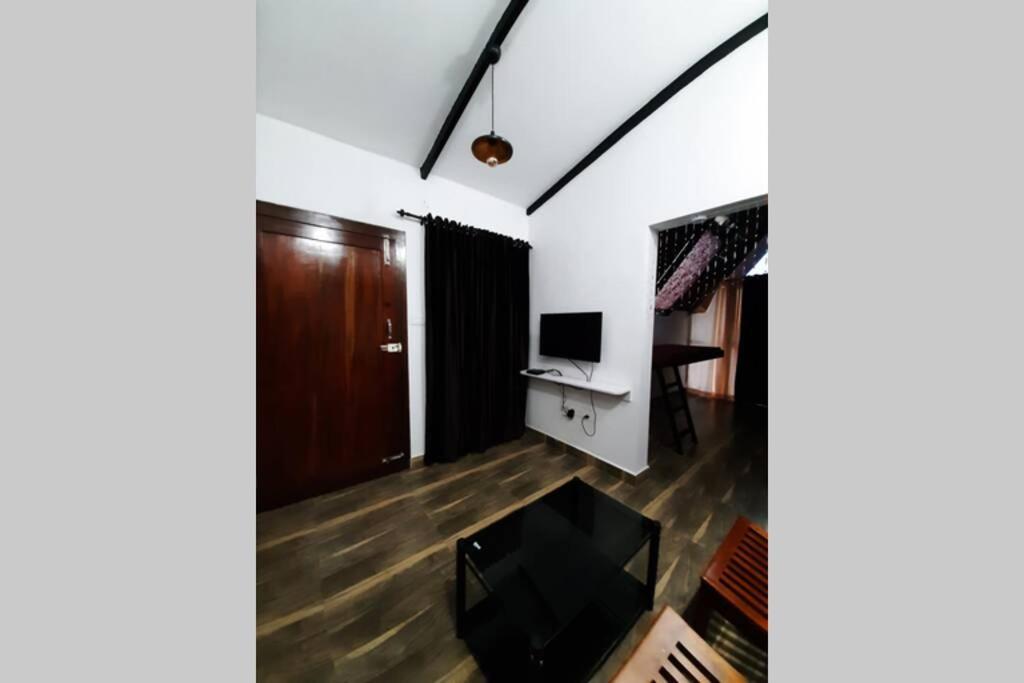 Farmstay In ചില്ലുകൂടാരം At Les Domki Et Al. Vagamon Bagian luar foto